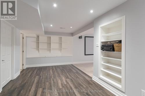 2 Harpers Croft, Markham, ON - Indoor Photo Showing Other Room