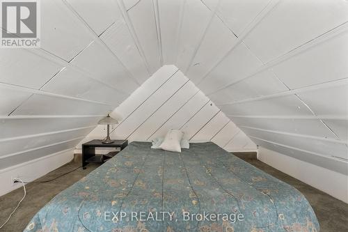 21 Lake Drive E, Georgina, ON - Indoor Photo Showing Bedroom