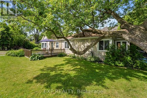 21 Lake Drive E, Georgina, ON - Outdoor