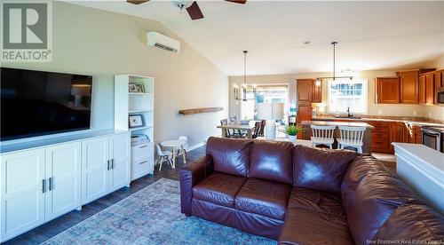 104 Point Road, Saint John, NB - Indoor Photo Showing Living Room