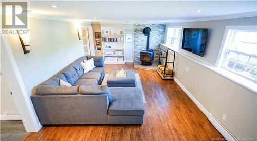 104 Point Road, Saint John, NB - Indoor Photo Showing Living Room