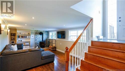 104 Point Road, Saint John, NB - Indoor Photo Showing Living Room