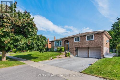 19 Meadowland Gate, Brampton, ON - Outdoor With Facade