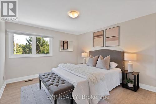 746 Greycedar Crescent, Mississauga (Rathwood), ON - Indoor Photo Showing Bedroom