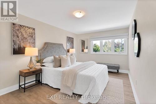 746 Greycedar Crescent, Mississauga (Rathwood), ON - Indoor Photo Showing Bedroom