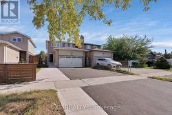 746 GREYCEDAR CRESCENT  Mississauga, ON L4W 3J7