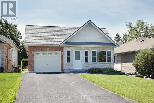 5 Susan Court, Kawartha Lakes (Lindsay), ON - Outdoor With Facade