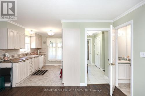 5 Susan Court, Kawartha Lakes (Lindsay), ON - Indoor Photo Showing Kitchen