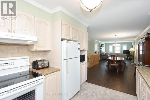 5 Susan Court, Kawartha Lakes (Lindsay), ON - Indoor Photo Showing Kitchen