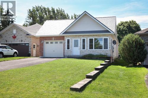 5 Susan Court, Kawartha Lakes (Lindsay), ON - Outdoor With Facade