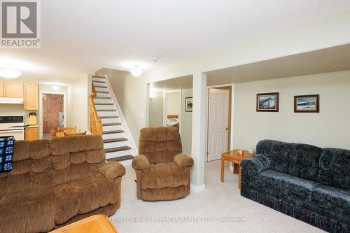 5 Susan Court, Kawartha Lakes (Lindsay), ON - Indoor Photo Showing Living Room