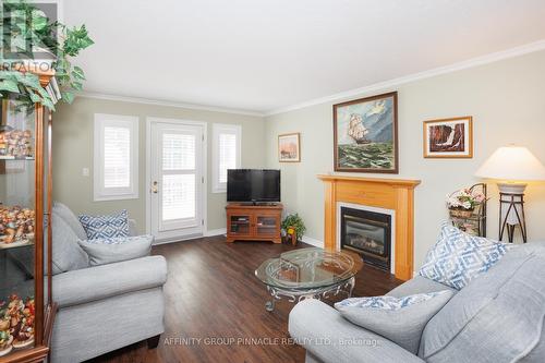 5 Susan Court, Kawartha Lakes (Lindsay), ON - Indoor Photo Showing Living Room With Fireplace