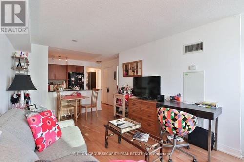 2531 - 35 Viking Lane, Toronto, ON - Indoor Photo Showing Living Room