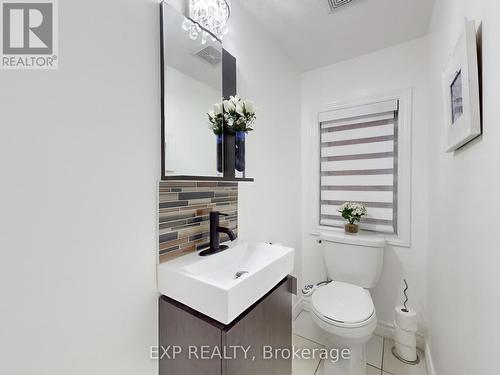 5 Ricardo Road, Brampton (Vales Of Castlemore), ON - Indoor Photo Showing Bathroom