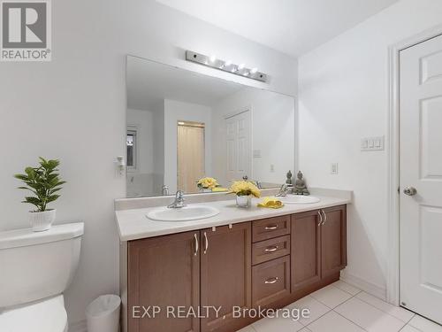 5 Ricardo Road, Brampton (Vales Of Castlemore), ON - Indoor Photo Showing Bathroom