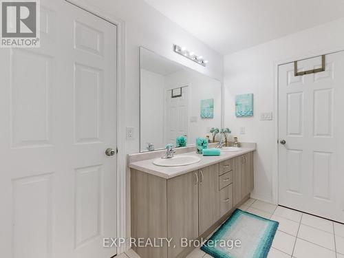 5 Ricardo Road, Brampton (Vales Of Castlemore), ON - Indoor Photo Showing Bathroom