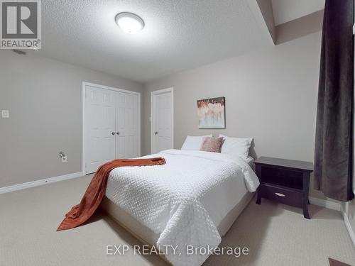 5 Ricardo Road, Brampton, ON - Indoor Photo Showing Bedroom