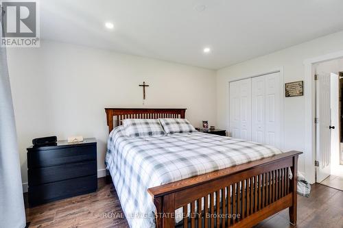 3448 Caplan Crescent, Burlington (Palmer), ON - Indoor Photo Showing Bedroom