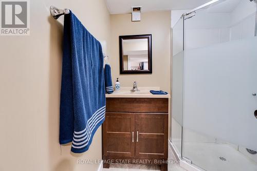 3448 Caplan Crescent, Burlington (Palmer), ON - Indoor Photo Showing Bathroom