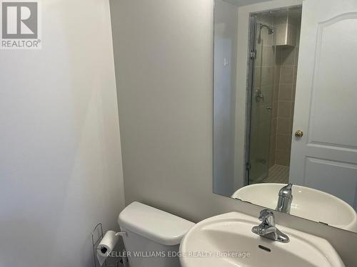 22 - 2551 Sixth Line E, Oakville (Uptown Core), ON - Indoor Photo Showing Bathroom