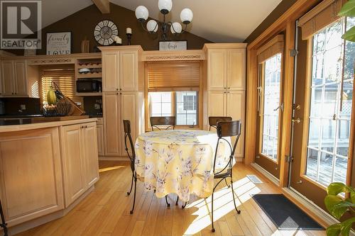 885 Pine St, Sault Ste. Marie, ON - Indoor Photo Showing Dining Room