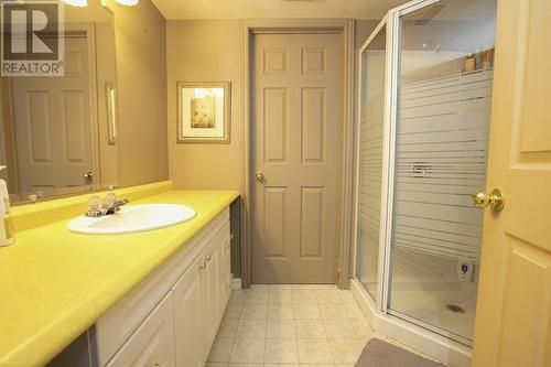 885 Pine St, Sault Ste. Marie, ON - Indoor Photo Showing Bathroom