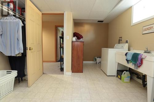 885 Pine St, Sault Ste. Marie, ON - Indoor Photo Showing Laundry Room