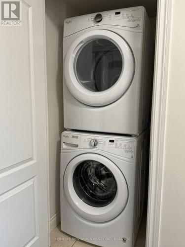 907 - 1103 Leslie Street, Toronto, ON - Indoor Photo Showing Laundry Room