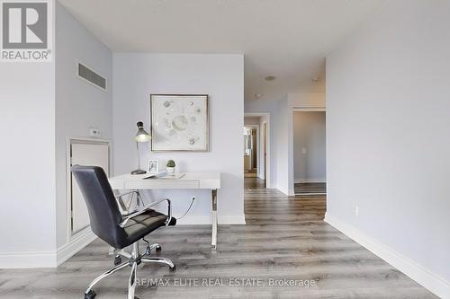 427 - 25 Greenview Avenue, Toronto, ON - Indoor Photo Showing Office