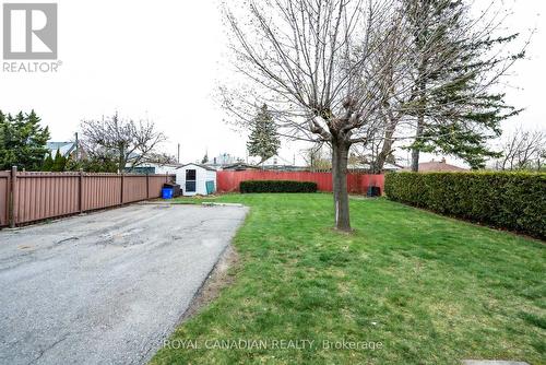 1 - 224 College Avenue, Oshawa, ON - Outdoor