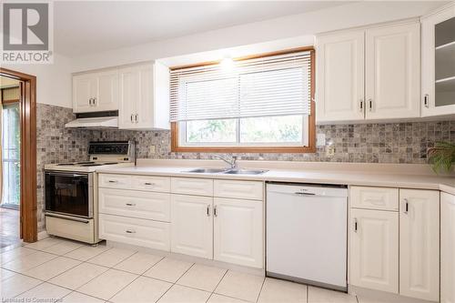 2077 Mountain Grove Avenue, Burlington, ON - Indoor Photo Showing Kitchen With Double Sink