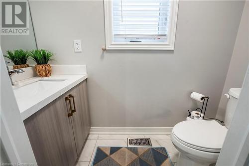 607 Knox Avenue, Hamilton, ON - Indoor Photo Showing Bathroom