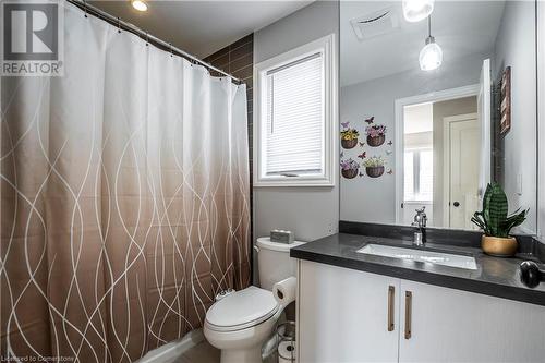 607 Knox Avenue, Hamilton, ON - Indoor Photo Showing Bathroom