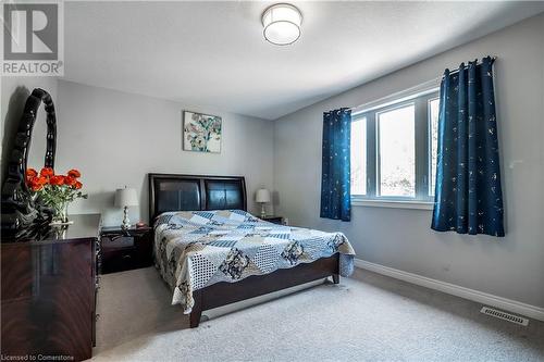 607 Knox Avenue, Hamilton, ON - Indoor Photo Showing Bedroom