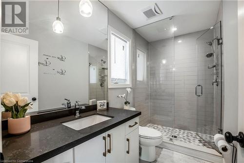 607 Knox Avenue, Hamilton, ON - Indoor Photo Showing Bathroom