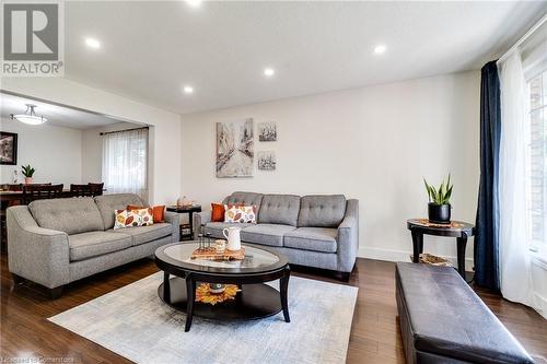 3448 Caplan Crescent, Burlington, ON - Indoor Photo Showing Living Room