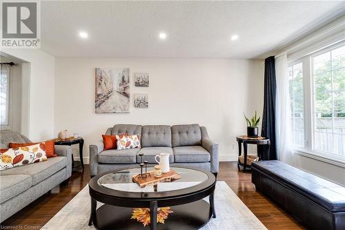 3448 Caplan Crescent, Burlington, ON - Indoor Photo Showing Living Room