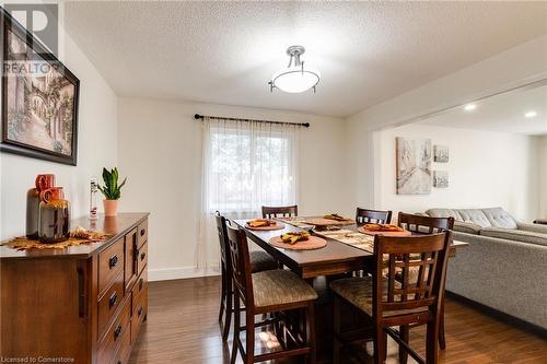 3448 Caplan Crescent, Burlington, ON - Indoor Photo Showing Dining Room