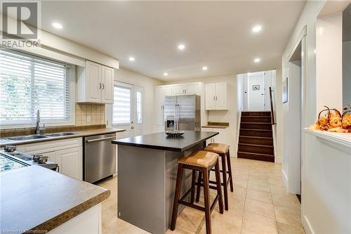 3448 Caplan Crescent, Burlington, ON - Indoor Photo Showing Kitchen With Double Sink