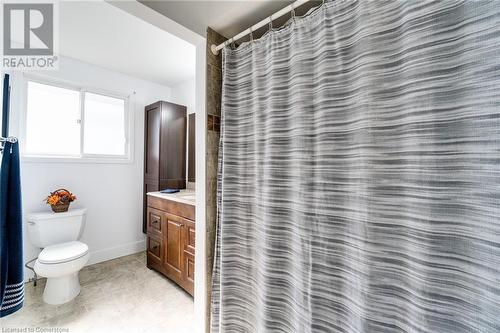 3448 Caplan Crescent, Burlington, ON - Indoor Photo Showing Bathroom