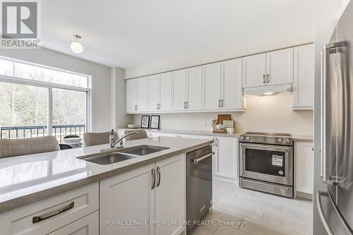 468 Black Cherry Crescent, Shelburne, ON - Indoor Photo Showing Kitchen With Stainless Steel Kitchen With Double Sink With Upgraded Kitchen