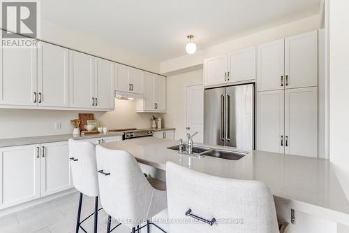 468 Black Cherry Crescent, Shelburne, ON - Indoor Photo Showing Kitchen With Double Sink With Upgraded Kitchen