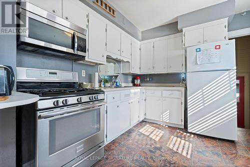 125 North Main Street, Norfolk (Simcoe), ON - Indoor Photo Showing Kitchen