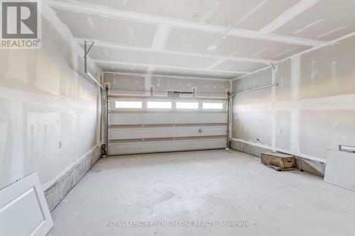 100 Limestone Lane, Melancthon, ON - Indoor Photo Showing Garage