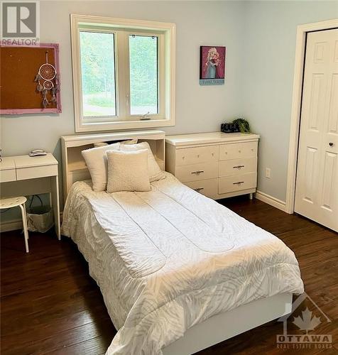 513 Stewartville Road, Arnprior, ON - Indoor Photo Showing Bedroom