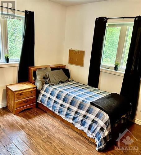 513 Stewartville Road, Arnprior, ON - Indoor Photo Showing Bedroom