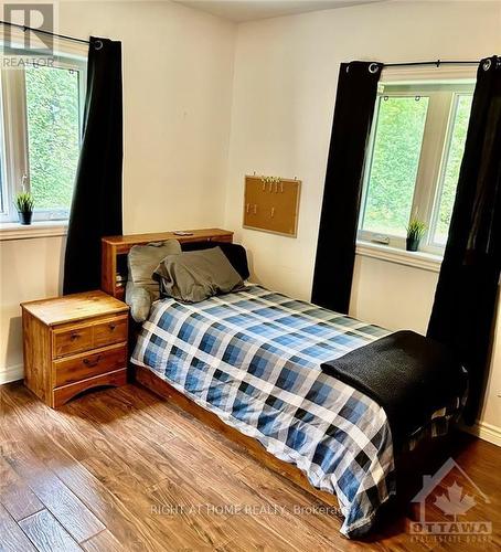 513 Stewartville Road, Mcnab/Braeside, ON - Indoor Photo Showing Bedroom