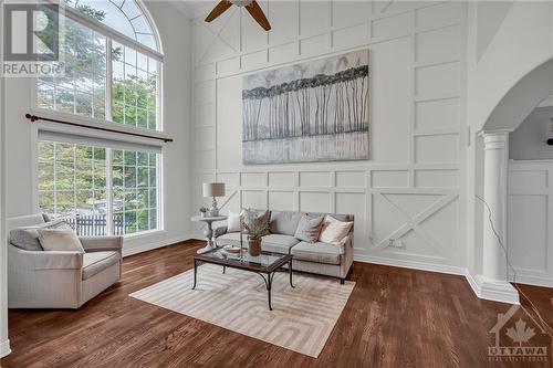 19 Cecil Walden Ridge, Ottawa, ON - Indoor Photo Showing Living Room