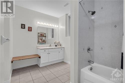 19 Cecil Walden Ridge, Ottawa, ON - Indoor Photo Showing Bathroom