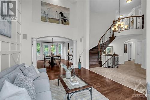 19 Cecil Walden Ridge, Ottawa, ON - Indoor Photo Showing Living Room